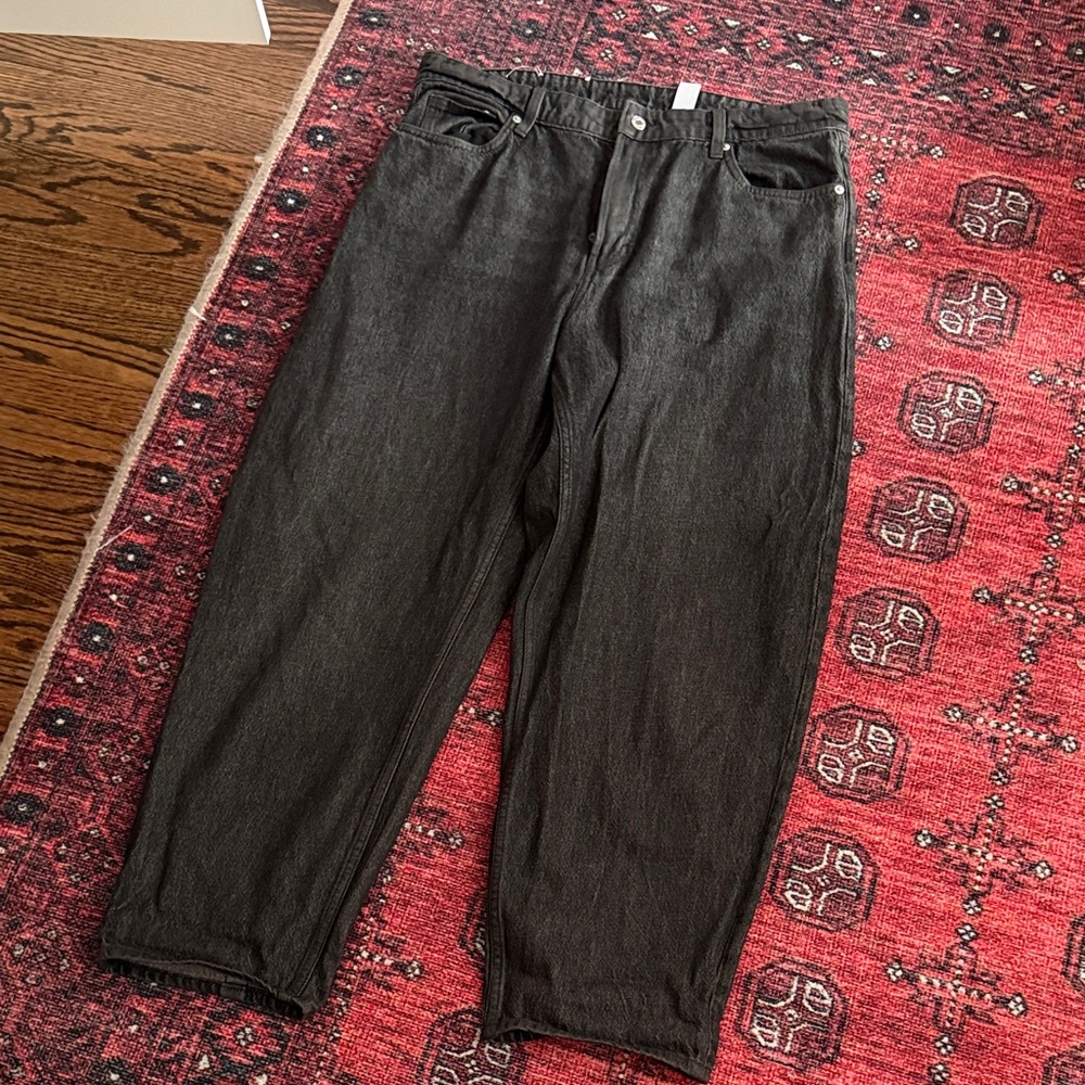H&M barrel leg black wash jeans